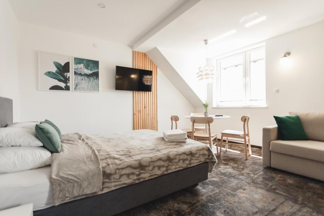 Livin Leba Hotel Ngoại thất bức ảnh