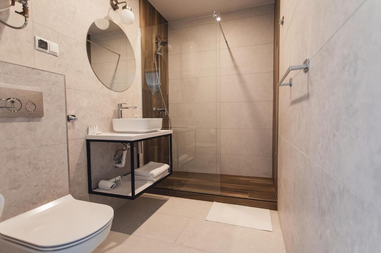 Livin Leba Hotel Ngoại thất bức ảnh